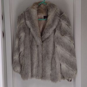 Jordache vintage 80's faux fur coat, size 17/18, white and gray